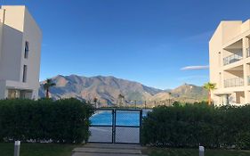 Apartment - Sleeps 4 - Parking - Garden - Pool
